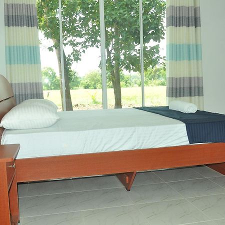 Risenlak Holiday Resort Polonnaruwa Ngoại thất bức ảnh
