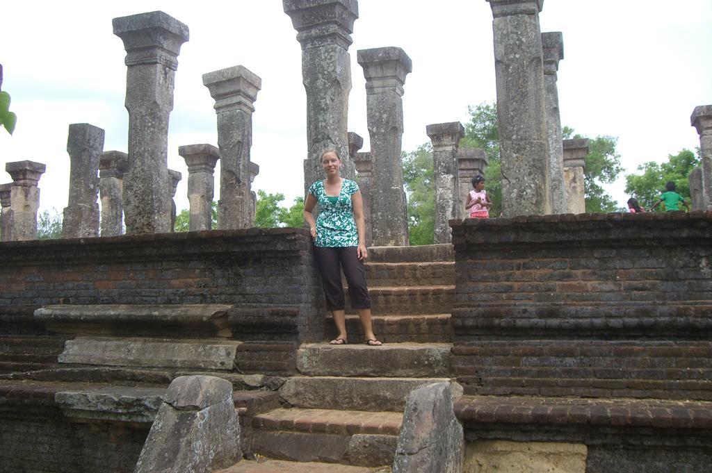 Risenlak Holiday Resort Polonnaruwa Ngoại thất bức ảnh